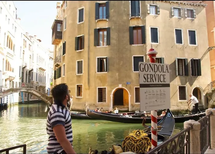 Guest house: Anzolo Palace - Rooms & Apartments