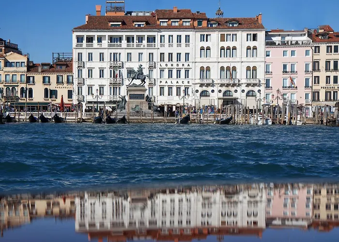 Hotel con vista: Londra Palace Venezia