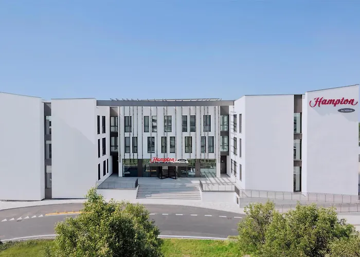 Hampton By Hilton Isola Nuova